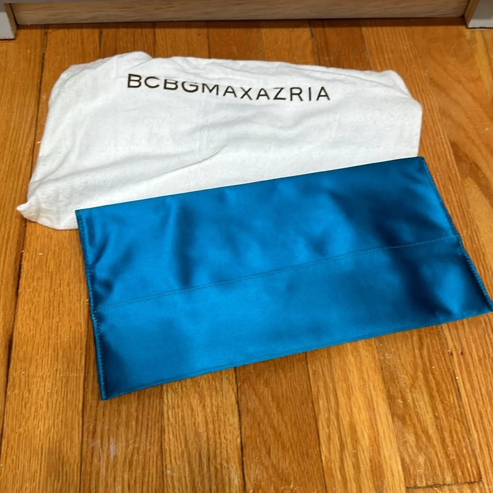 BCBG satin foldable turquoise blue clutch - Picture 2 of 6